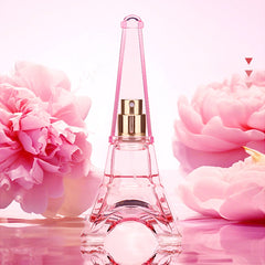 A Trip To Paris. Women Are Free To Encounter Perfumes, Fresh And Fragrant